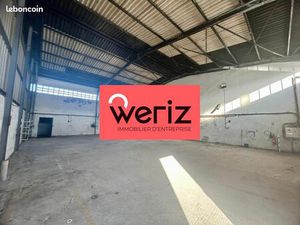 Local industriel 310 m²