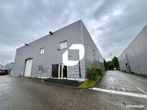 Local d'activité 470 m²
