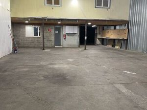 Local d'activité possibilité garage auto 394m2 + 2 terrains