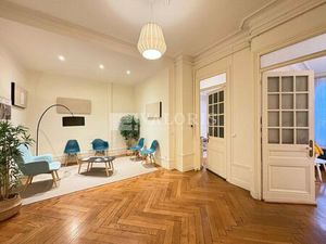 Location commerce 102 m² à Lyon 6 (69006)