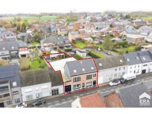 Maison rénovée (304 m²) avec atelier polyvalent (280 m²)