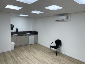 Annecy : de 45m2 à louer 880 EURHT-HC par mois