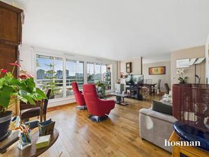Appartement lumineux de 5 pièces avec balcon - 96 m² - Rue Salvador Allende  Nanterre