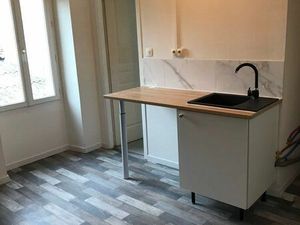 A louer centre LESPARRE