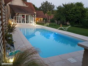 Quittez Paris – Grange rénovée 200 m² avec piscine – 279 000