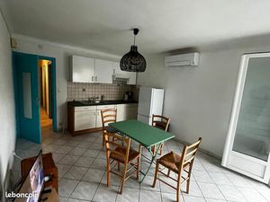 Petit T2 Meublé à Canet centre  avec parking