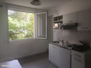 Studio meuble a louer