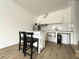 2 pièces meublé rénové – parking – bus & covoiturage – état neuf