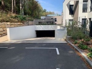 Garage Fermé et Sécurisé