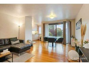 Appartement duplex avec grande terrasse au cœur de Stasegem