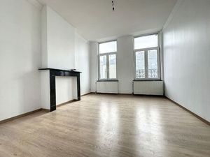 Duplex à louer avec terrasse et 2 chambres   Tournai (VBD69593)