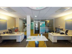 Immeuble d'activité tertiaire Bordeaux Rive droite 157m2