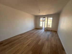 APPARTEMENT T1 AVEC BALCON ASCENSEUR RUE NICOT