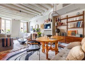 Exclusivité Ile Saint Louis. Appartement de caractère de 64m².