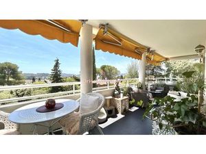 Appartement 3 pièces avec terrasse