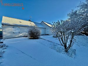 Maison de plain-pied rénovée Calme et commodités à pied à