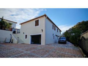 Belle maison de 135m² avec T2 indépendant et spacieux garage de 59m²