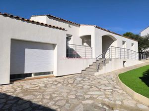 Propriété de plain pied avec T5 et petit T2 de 145m2