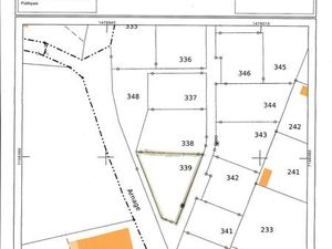 Terrain constructible en lotissement viabilisé.
