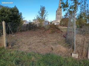 Terrain constructible 1084m beau potentiel