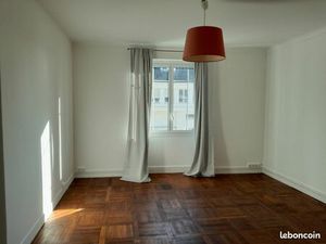 Appartement entre Tram Cambronne et Chantiers navals