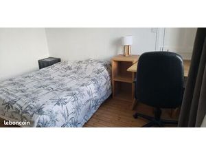 Chambre meublée chez particulier