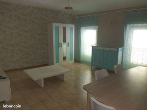 CARBONNE Appartement T2 meublé au 2ème étage