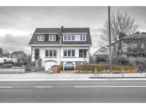 MAISON A RENOVER 2CH + BUREAU AVEC GARAGE  PARKING  JARDIN