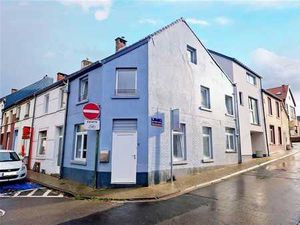 Charmante maison de coin 3ch !