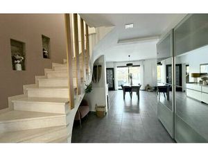 Maison Le Plessis-Trévise 189 m² T-5 à vendre  839 000 €