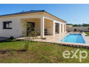 Villa individuelle proche de la mer avec piscine