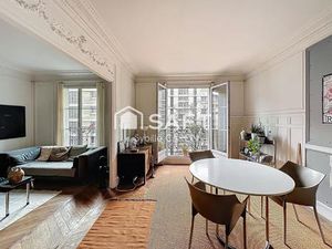 5 min à pied métro Boucicaut - rue de la Convention- DPE D - chambre de bonne