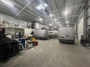 Local d'activité à 5mn de la sortie d'autoroute