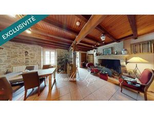 Maison de ville avec garage et jardin