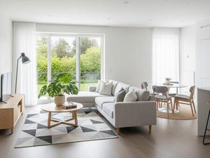 **Rare à Vanves — Duplex avec terrasse et esprit maison**