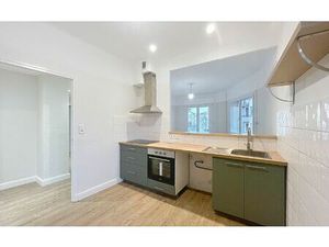 Location appartement  100 m² T-4 à Saint-Raphaël  1 280 €