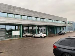 BUREAUX À LOUER – EMPLACEMENT STRATÉGIQUE À FORTE VISIBILITÉ – CHALON-SUR-SAÔNE