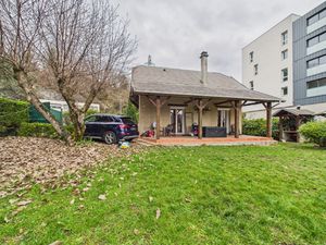 Maison individuelle - Proche toute commodités - Bassens - 90