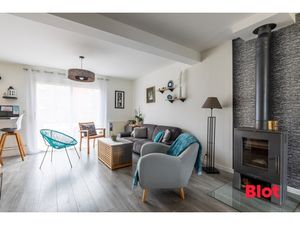 A VENDRE EN EXCLUSIVITÉ BLOT - MAISON 3 CHAMBRES AVEC PISCINE