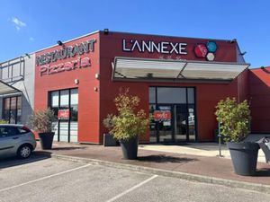 Local commercial avec belle visibilité