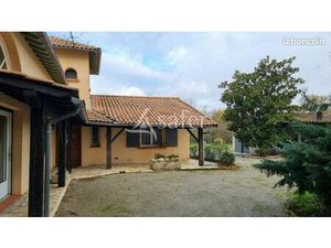 Propriété 170 m² Soual