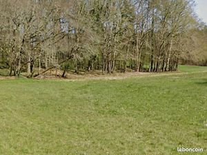 Terrain 3 300 m² Valojoulx