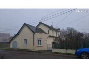 Maison à louer à Mesvres