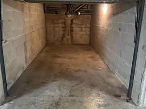 Box dans garage sécurisé place chennevières