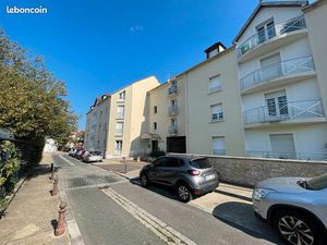 Studio 1 pièce 27 m²