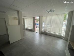 Local commercial hyper centre