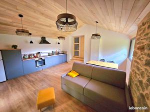 Appartement meublé 55 m² – Terrasse & parking – Charges et chauffage inclus