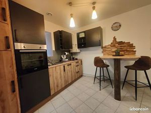 Maisonnette bord de riviere