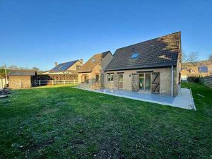 Villa 4 façades avec jardin – Quartier calme à Limelette