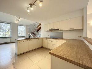 Triplex à louer avec terrasse et 4 chambres   Woluwe-Saint-Lambert (VBD69799)
